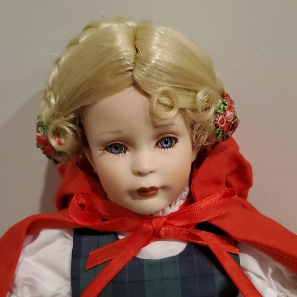 Paradise Galleries‎ Porcelain Fairy Tale Doll: Little Red Riding Hood